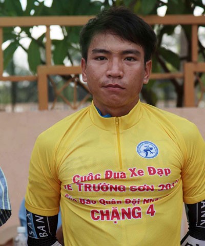 The ‘Return to Truong Son – 2012’ Cycling Tournament closes in Quang Tri - ảnh 1